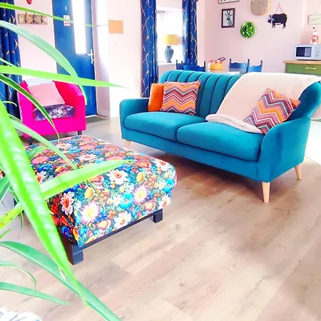 Unboring Let, Ballina, Mayo